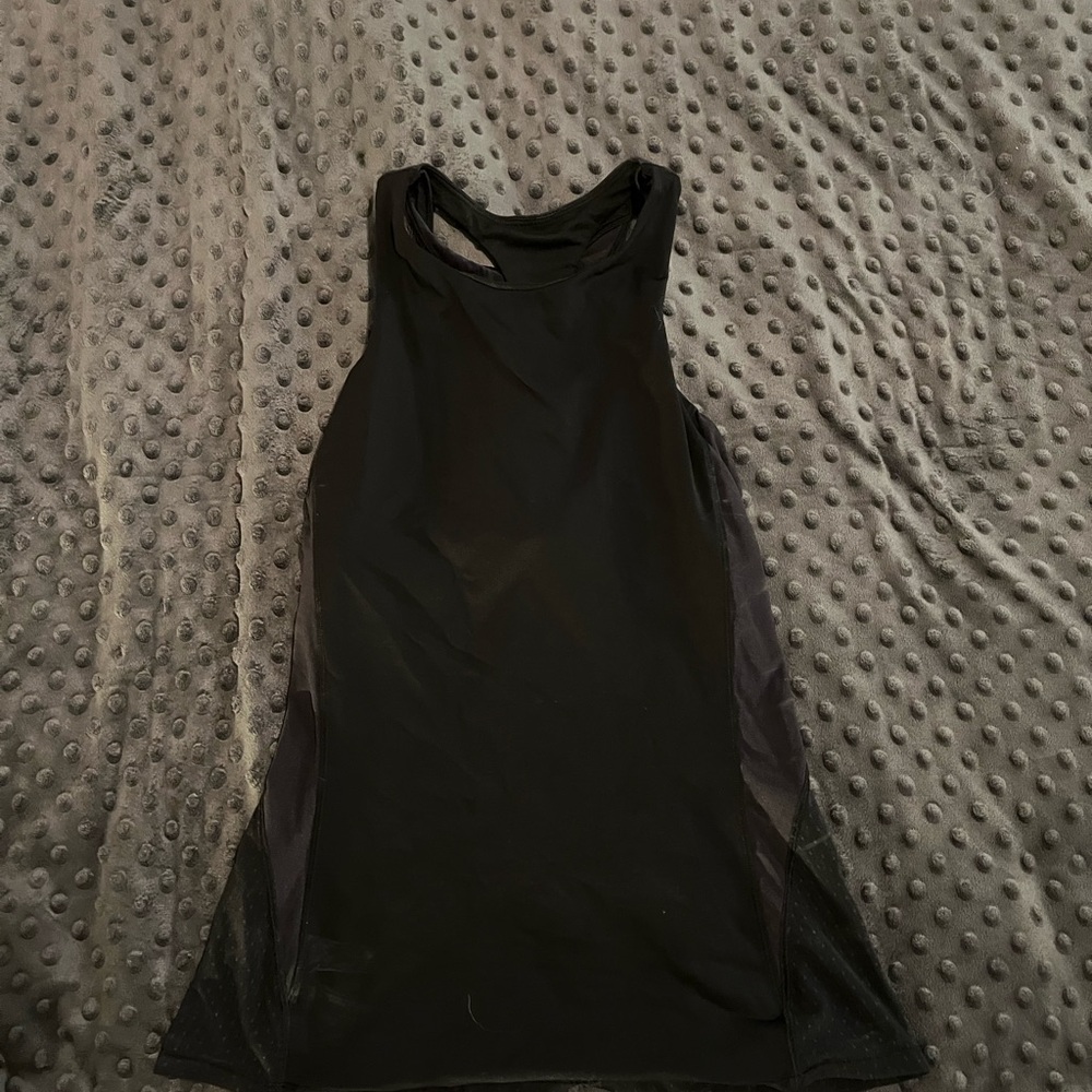 Lululemon black tank mesh back size 6